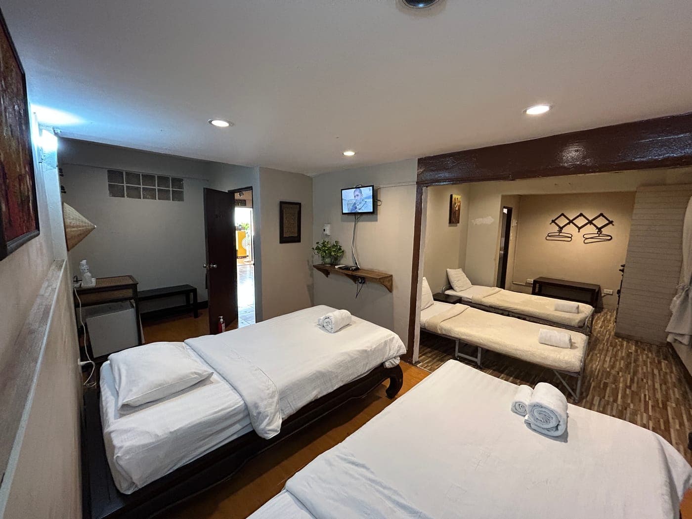 Family Room Ground Floor — Sleeps 4 — 60 sqm. non smoking.